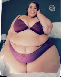 She show sweet pussy lips